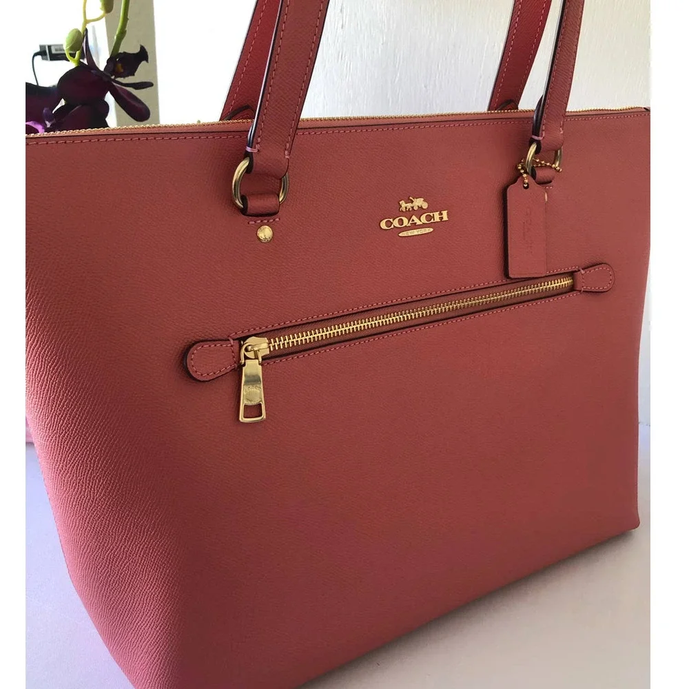 🔥Price drop Coach Gallery Tote in Taffy/Gold and wallet set - Picture 5 of 16